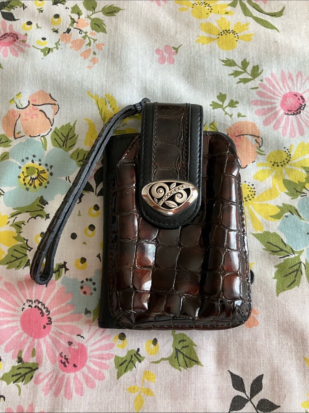 Croc-Textured Wristlet Phone Holster in Dark Brown